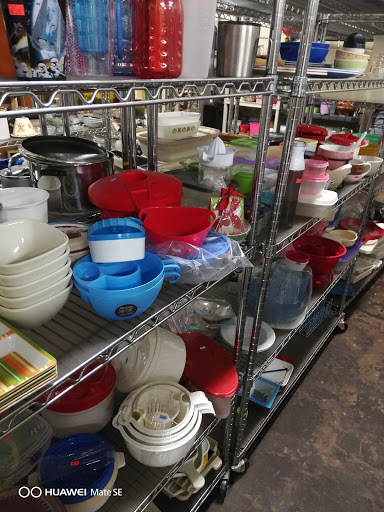 Thrift Store «Nifty Thrifty Shop LLC», reviews and photos, 4200 39th Ave, Kenosha, WI 53144, USA