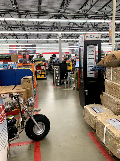 Home Improvement Store «Tractor Supply Co.», reviews and photos, 2101 Bay St STE A, Taunton, MA 02780, USA