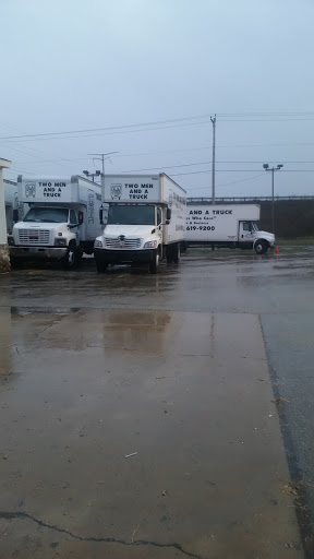 Moving and Storage Service «Two Men and a Truck», reviews and photos, 7886 Washington Ave, Racine, WI 53406, USA