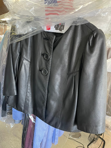 Dry Cleaner «TLC Cleaners», reviews and photos, 30827 Thousand Oaks Blvd, Westlake Village, CA 91362, USA