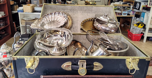 Thrift Store «Prevention of Blindness Society Look Again Resale Shop», reviews and photos, 900 King St, Alexandria, VA 22314, USA