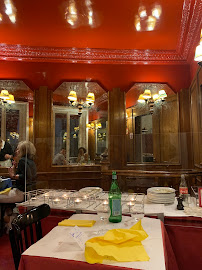 Atmosphère du Restaurant de viande Le Relais de Venise - son entrecôte à Paris - n°15