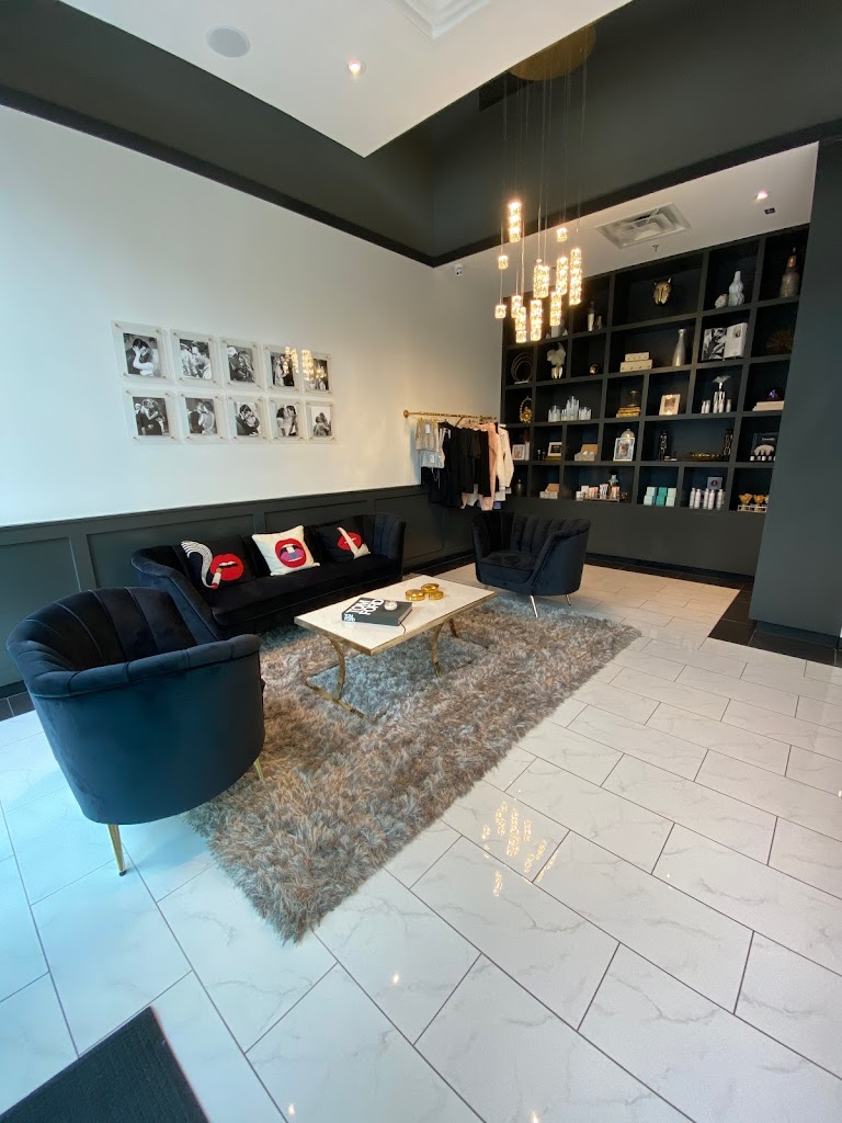 Kissed Studio 75219