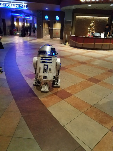 Movie Theater «Cobb Liberty Luxury 15 & Cinébistro», reviews and photos, 7514 Bales St, Liberty Township, OH 45069, USA