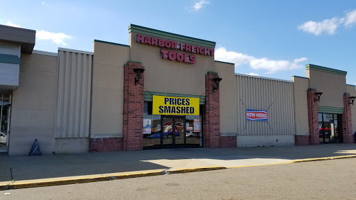 Hardware Store «Harbor Freight Tools», reviews and photos, 2901 Whipple Ave NW, Canton, OH 44708, USA