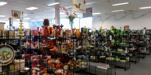 Thrift Store «The Salvation Army Family Store & Donation Center», reviews and photos, 2208 Washington Ave, Houston, TX 77007, USA