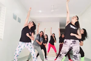 Fit In Beat(Zumba) image