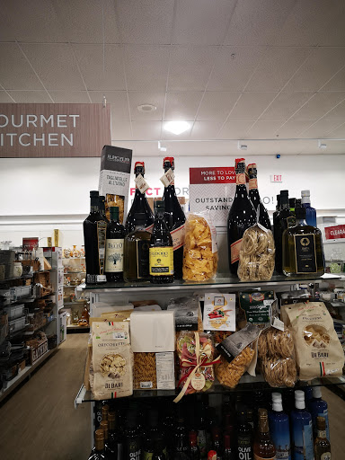 Shopping Mall «Berkshire Shopping Center», reviews and photos, 67 Newtown Rd, Danbury, CT 06810, USA