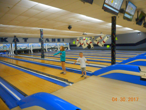 Bowling Alley «Alley Kat Lane», reviews and photos, 7 Tarkiln Rd, Kingston, MA 02364, USA