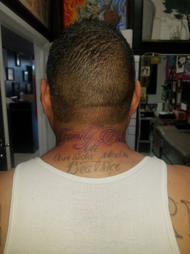 Tattoo Shop «Wildlife Tattoo», reviews and photos, 7149 Winnetka Ave, Winnetka, CA 91306, USA