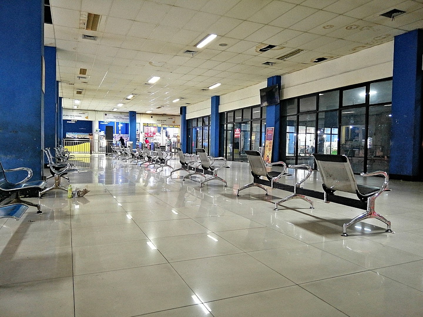 Gambar Terminal Tirtonadi Barat