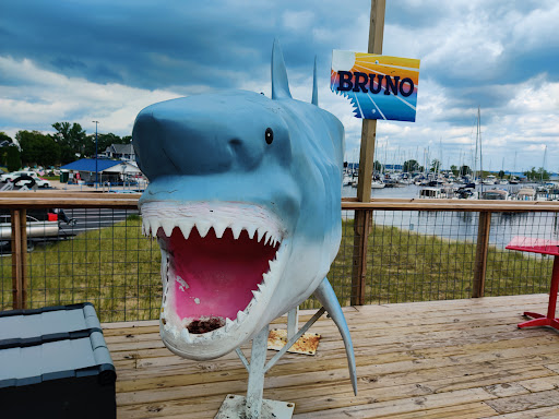 Seafood Restaurant «Dockers Restaurant», reviews and photos, 3505 Marina View Point, Muskegon, MI 49441, USA