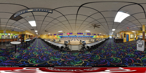 Bowling Alley «Plum Hollow Lanes», reviews and photos, 21900 W Nine Mile Rd, Southfield, MI 48075, USA