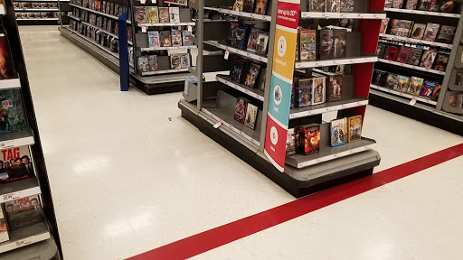 Department Store «Target», reviews and photos, 18855 N Market Pl Dr, Aurora, OH 44202, USA