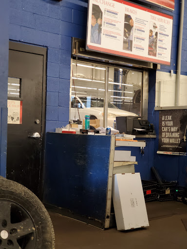 Auto Parts Store «Pep Boys Auto Parts & Service», reviews and photos, 5555 Youngstown Warren Rd, Niles, OH 44446, USA