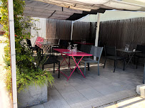 Atmosphère du Restaurant Nourjane à Pernes-les-Fontaines - n°12