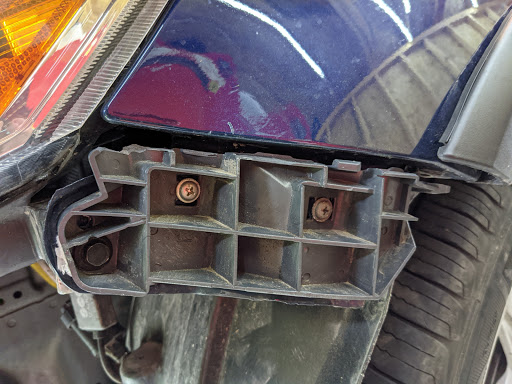 Auto Body Shop «B & M Auto Collision Center», reviews and photos, 4440 W Addison St, Chicago, IL 60641, USA