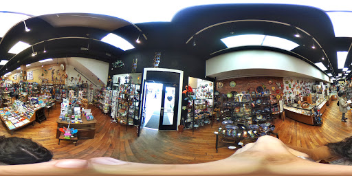 Gift Shop «Quilts Unlimited/ J. Fenton Gifts», reviews and photos, 118 E Main St, Charlottesville, VA 22902, USA