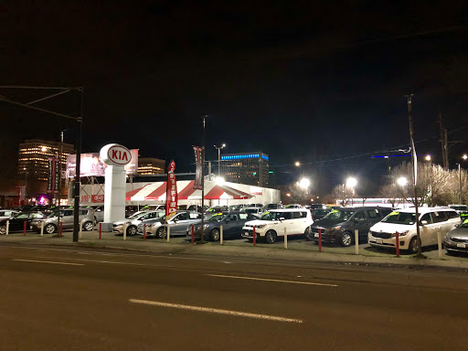 Kia Dealer «Kia of Portland», reviews and photos, 307 NE Broadway St, Portland, OR 97232, USA
