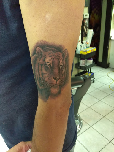 Tattoo Shop «Unlimited Tattoo», reviews and photos, 359 S Irwindale Ave, Azusa, CA 91702, USA