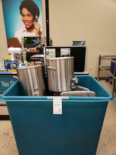 Thrift Store «Goodwill Store & Donation Center», reviews and photos, 675 W North Ave, Elmhurst, IL 60126, USA