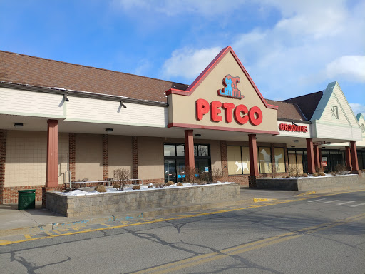 Petco Animal Supplies, 300 Quaker Ln #3, Warwick, RI 02886, USA, 