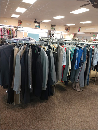 Thrift Store «Hilltoppers Inc Thrift Store», reviews and photos, 154 E 1st St, Crossville, TN 38555, USA