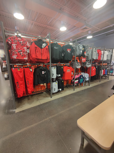 Clothing Store «Nike Factory Store», reviews and photos, 1475 N Burkhart Rd Suite C-200, Howell, MI 48855, USA