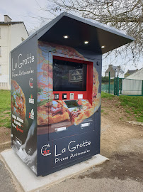 Photos du propriétaire du Pizzeria Distributeur pizza de la Grotte à Rostrenen - n°4