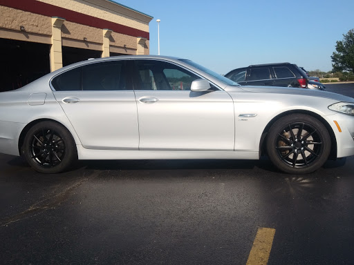 Tire Shop «Discount Tire Store - Homer Glen, IL», reviews and photos, 14011 S Bell Rd, Homer Glen, IL 60491, USA