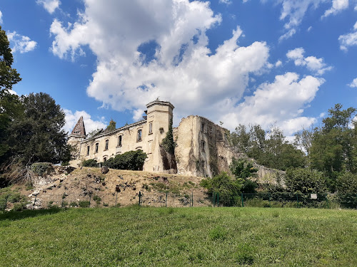 ruines du chateau à Meximieux