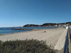 Plage du Centre-ville'in fotoğrafı - rahatlamayı sevenler arasında popüler bir yer