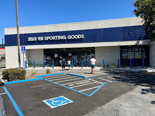 Sporting Goods Store «Big 5 Sporting Goods - San Mateo», reviews and photos, 2825 S El Camino Real, San Mateo, CA 94403, USA