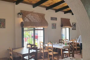Restaurante Venta El Albero image