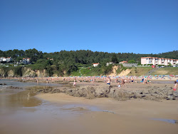 Praia de Ber'in fotoğrafı dağlarla çevrili