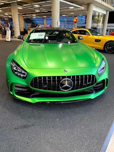 Mercedes Benz Dealer «Mercedes-Benz Manhattan», reviews and photos, 770 11th Ave, New York, NY 10019, USA