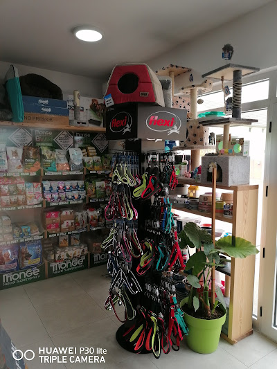 Obavezno posetiti, opremljena radnja, ljubazno i prijatno osoblje 👍👍