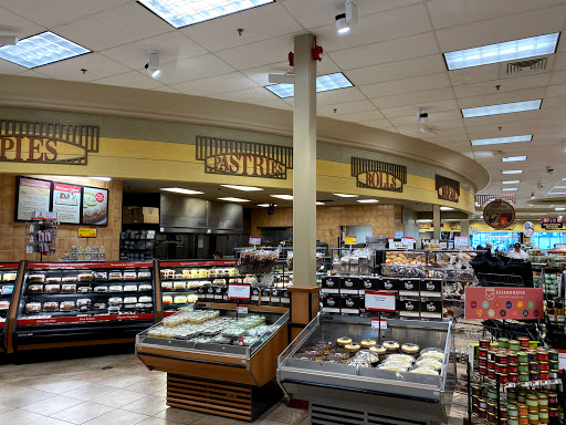 Supermarket «Roche Bros. Marshfield», reviews and photos, 605 Plain St, Marshfield, MA 02050, USA