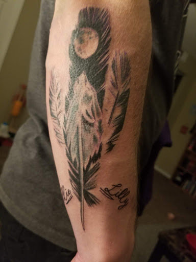 Tattoo Shop «Inkfamous Tatoo Studio», reviews and photos, 353 Vincennes St, New Albany, IN 47150, USA