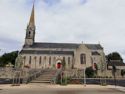 Église Saint-Maudez à Duault