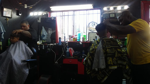 Barber Shop «Dapper G Cuts Barbershop», reviews and photos, 807 S General McMullen Dr, San Antonio, TX 78237, USA