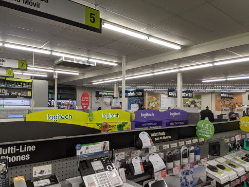 Office Supply Store «Staples», reviews and photos, 24-41 31st St, Astoria, NY 11102, USA