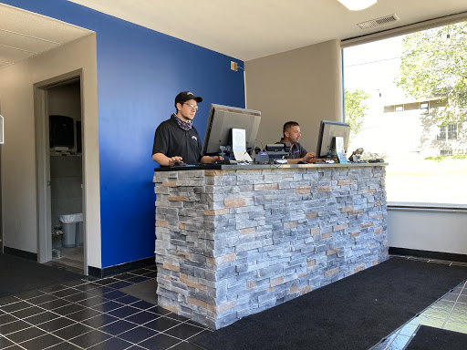 Auto Repair Shop «Dunrite Automotive Services», reviews and photos, 5125 Minnetonka Blvd, St Louis Park, MN 55416, USA
