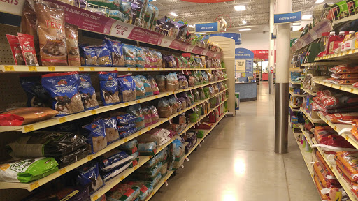 Pet Supply Store «PetSmart», reviews and photos, 2140 17th St, Santa Ana, CA 92705, USA