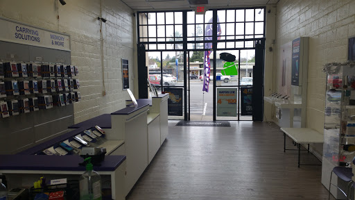 Cell Phone Store «MetroPCS Authorized Dealer», reviews and photos, 1651 Tennessee St, Vallejo, CA 94590, USA