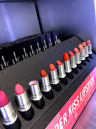 Cosmetics Store «MAC Cosmetics», reviews and photos, 189 The Grove Dr, Los Angeles, CA 90036, USA