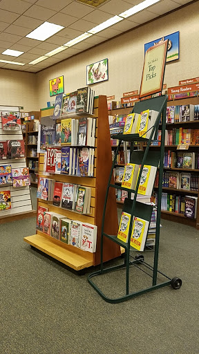 Book Store «Barnes & Noble», reviews and photos, 1991 Sproul Rd, Broomall, PA 19008, USA