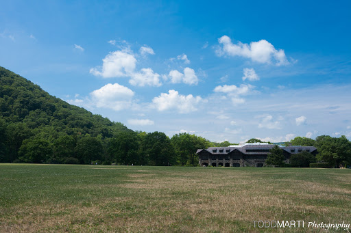 Bear Mountain Inn image 7