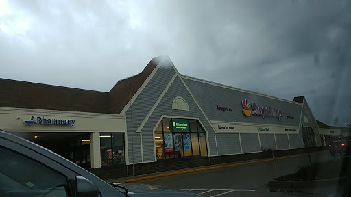 Grocery Store «Stop & Shop», reviews and photos, 1360 W Main Rd, Middletown, RI 02842, USA
