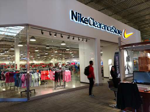 Sporting Goods Store «Nike Clearance Store», reviews and photos, 5000 S Arizona Mills Cir #240, Tempe, AZ 85282, USA